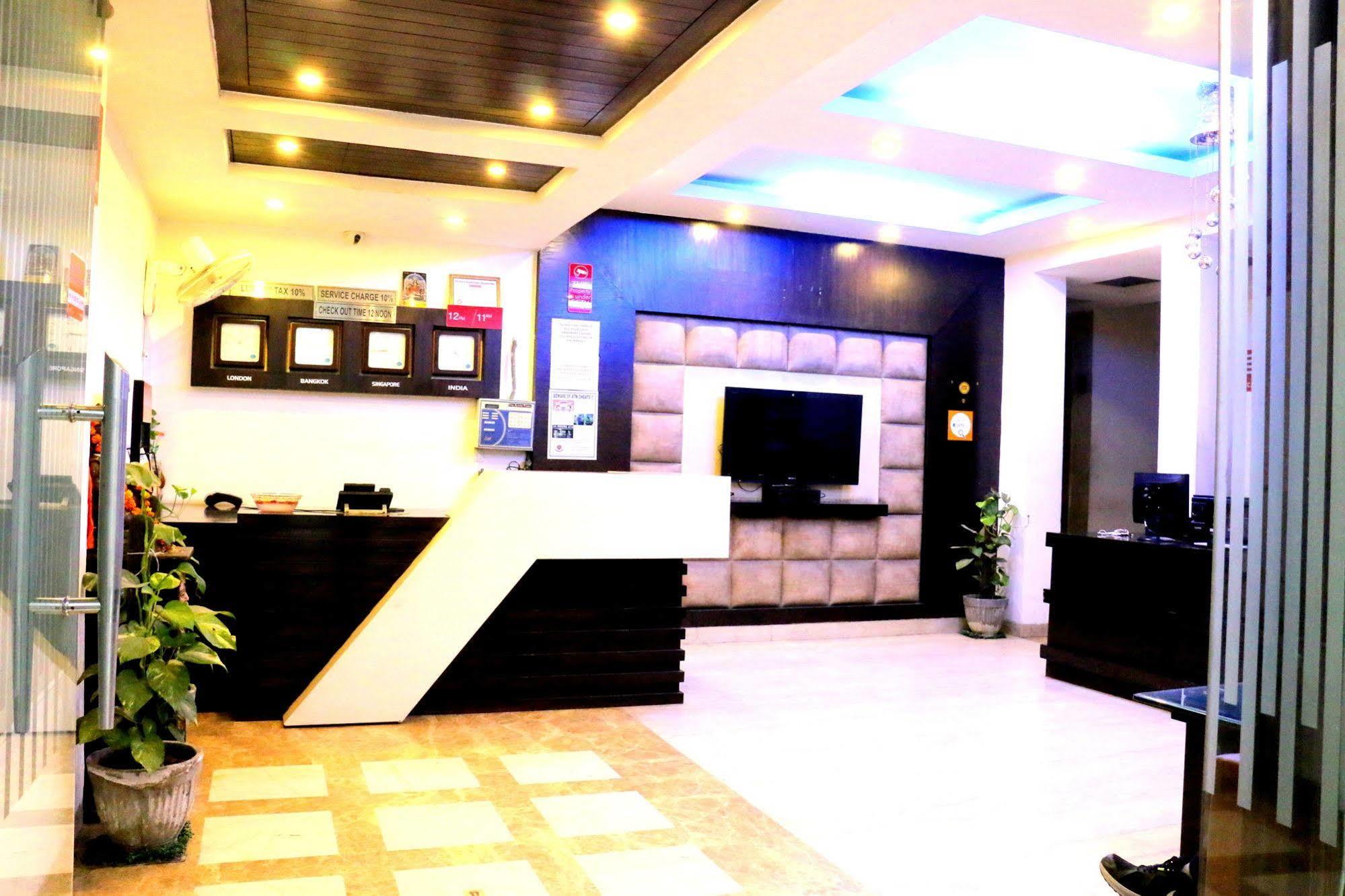 Hotel Benz International Delhi  Eksteriør bilde